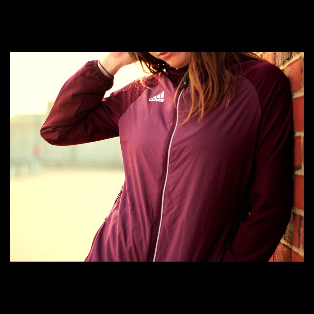 Adidas wind breaker maroon